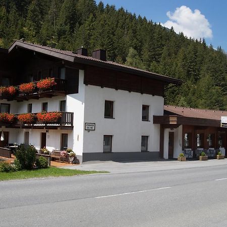 Gasthof Zur Einkehr Санкт-Леонгард-ім-Пітцталь Екстер'єр фото