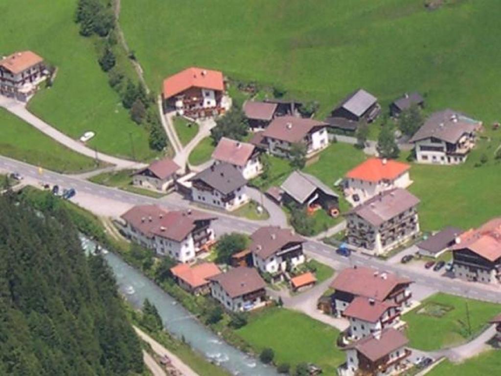 Gasthof Zur Einkehr Санкт-Леонгард-ім-Пітцталь Екстер'єр фото